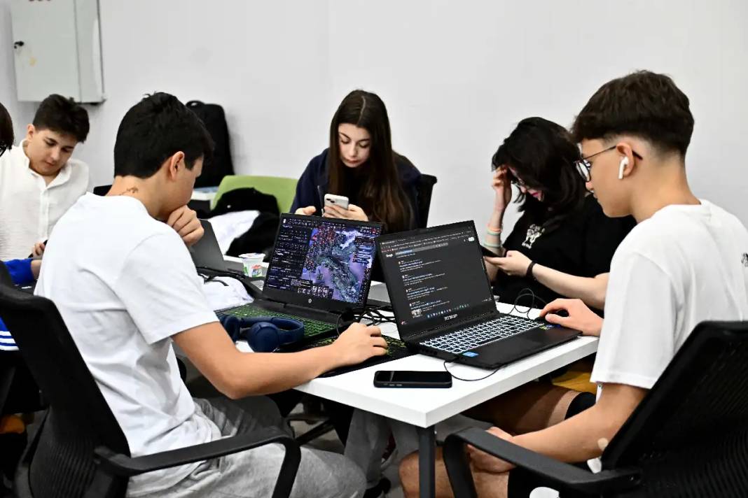 Antalya’da NASA heyecanı: Gençler 48 saat yarıştı 2